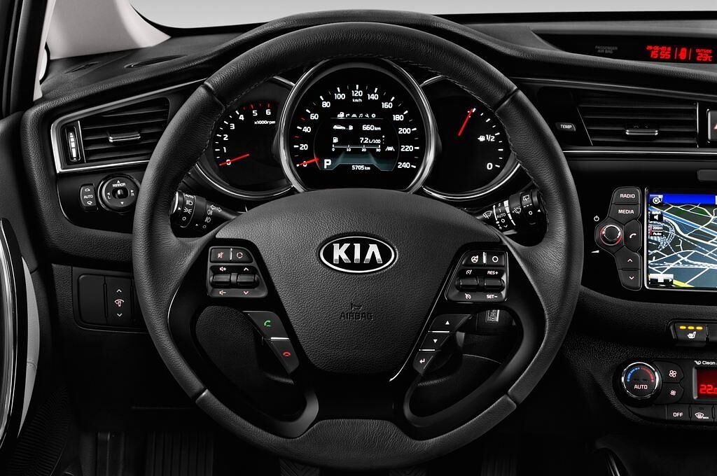 Kia cee'd (Baujahr 2016) Platinum Edition 5 Türen Lenkrad