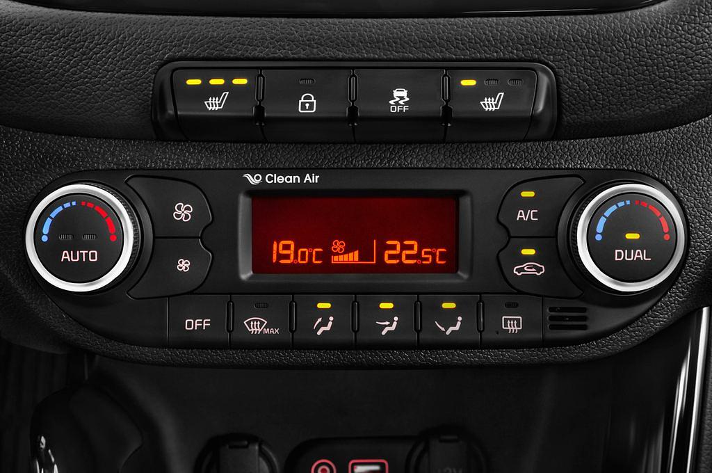 Kia cee'd (Baujahr 2016) Platinum Edition 5 Türen Temperatur und Klimaanlage