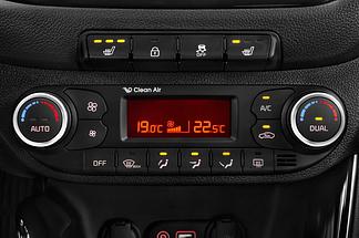 Kia cee'd (Baujahr 2016) Platinum Edition 5 Türen Temperatur und Klimaanlage