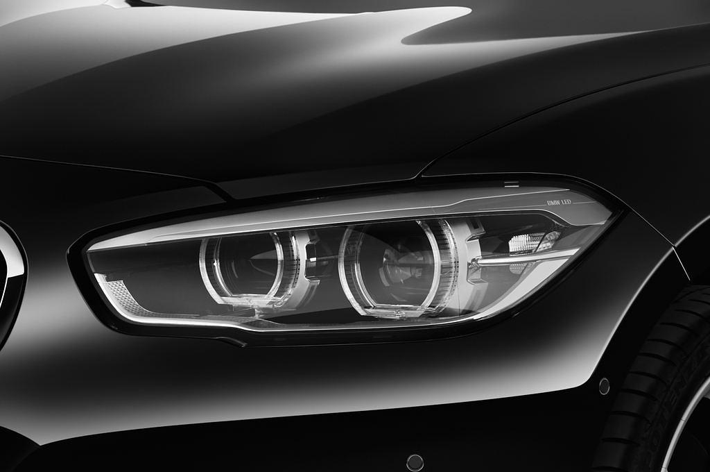 BMW 1 Series (Baujahr 2017) Sport 5 Türen Scheinwerfer
