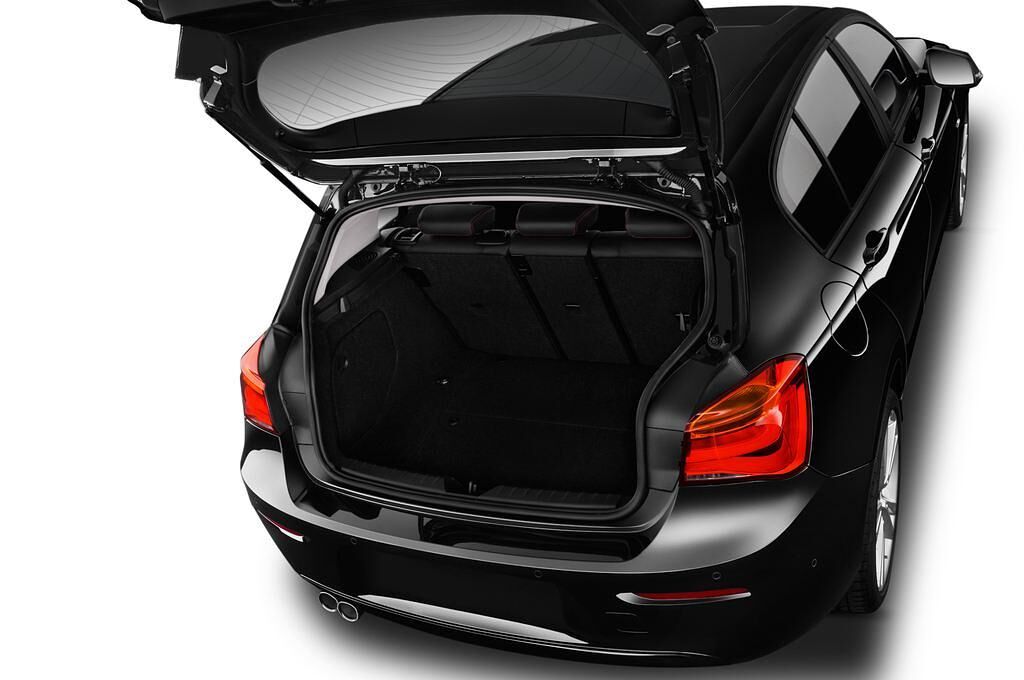 BMW 1 Series (Baujahr 2017) Sport 5 Türen Kofferraum