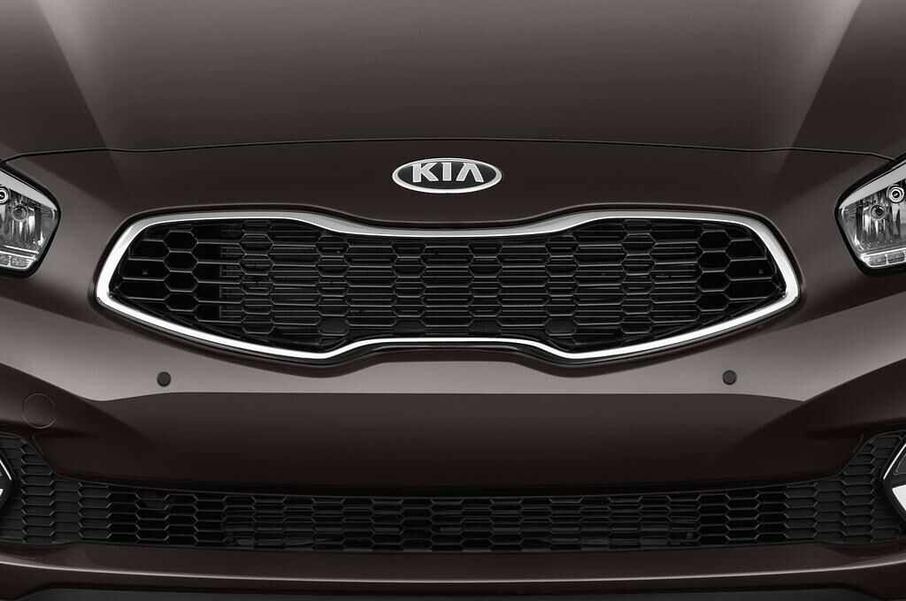 Kia cee'd (Baujahr 2013) Spirit 5 Türen Kühlergrill und Scheinwerfer