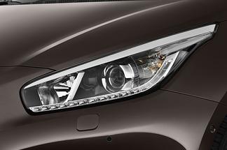 Kia cee'd (Baujahr 2013) Spirit 5 Türen Scheinwerfer