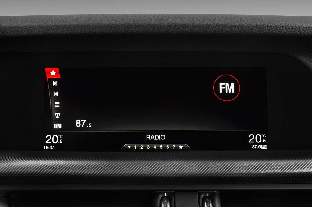 Alfa Romeo Stelvio (Baujahr 2017) - 5 Türen Radio und Infotainmentsystem