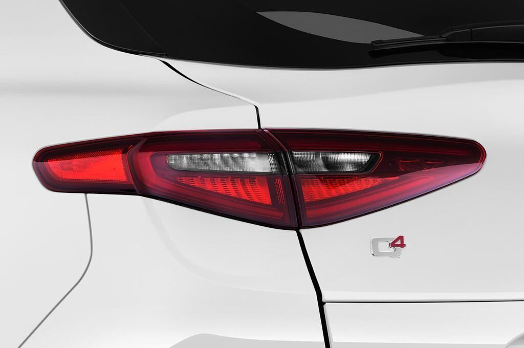 Alfa Romeo Stelvio (Baujahr 2017) - 5 Türen Rücklicht