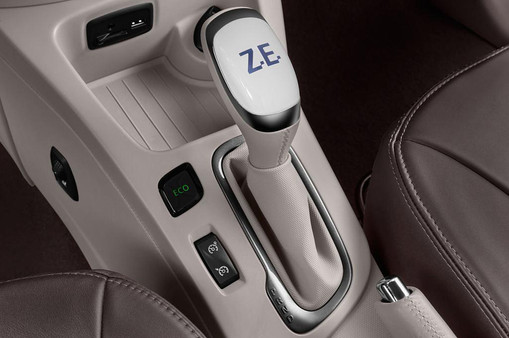 Renault ZOE (Baujahr 2017) Intens 5 Türen Schalthebel