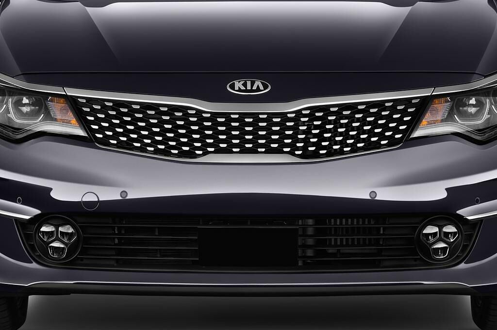 KIA Optima Sportswagon (Baujahr 2017) Spirit 5 Türen Kühlergrill und Scheinwerfer
