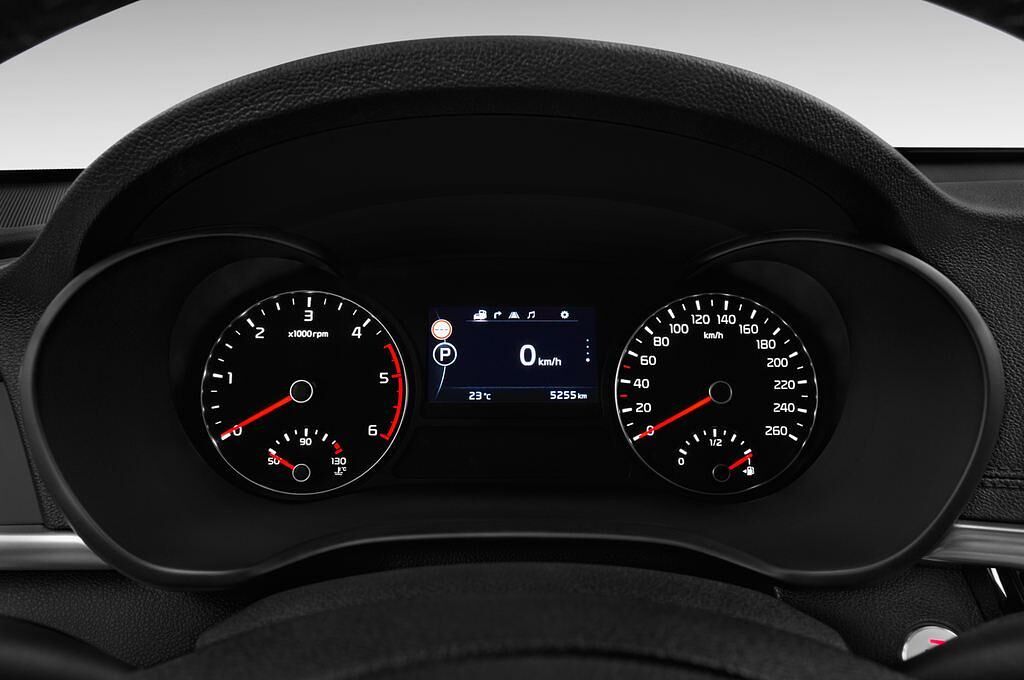 KIA Optima Sportswagon (Baujahr 2017) Spirit 5 Türen Tacho und Fahrerinstrumente