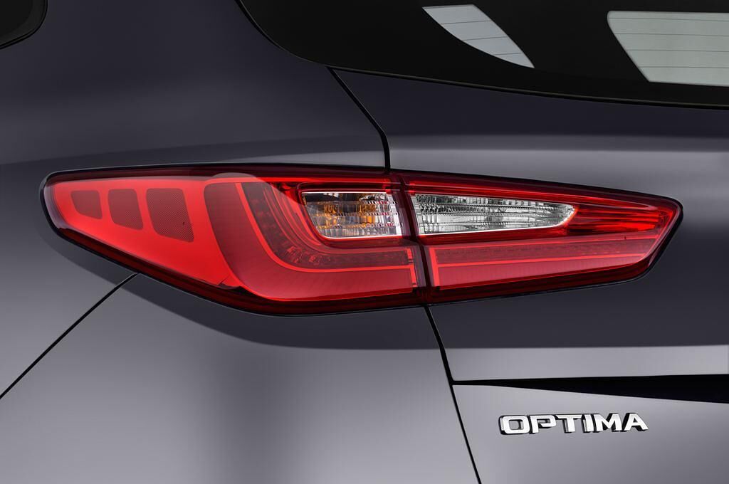 KIA Optima Sportswagon (Baujahr 2017) Spirit 5 Türen Rücklicht