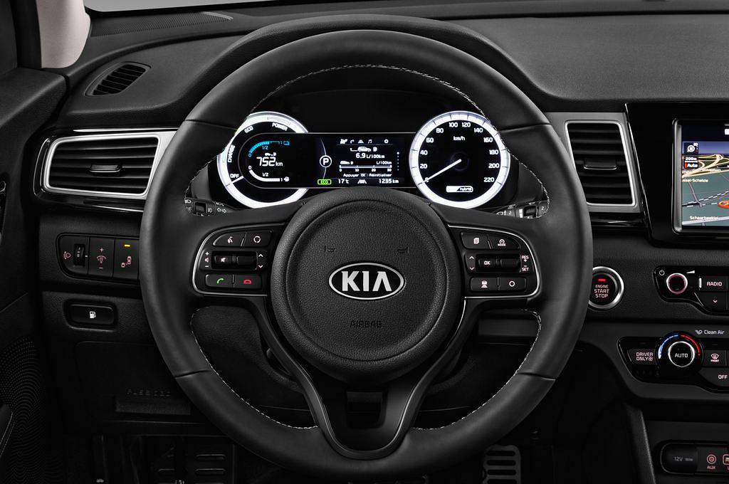 KIA Niro Hybride (Baujahr 2017) Spirit 5 Türen Lenkrad