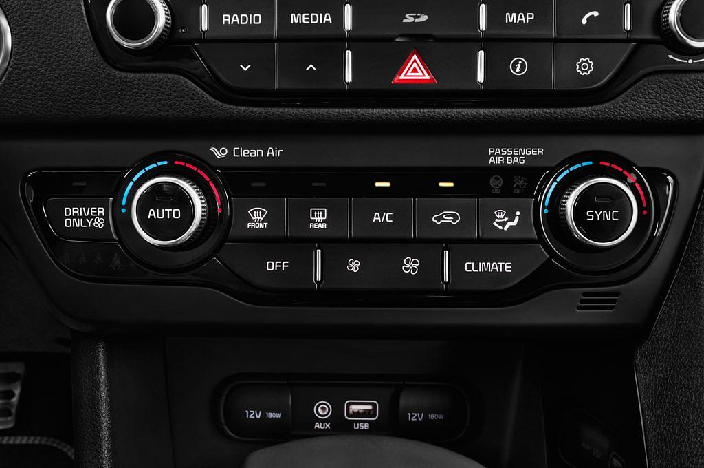 KIA Niro Hybride (Baujahr 2017) Spirit 5 Türen Temperatur und Klimaanlage