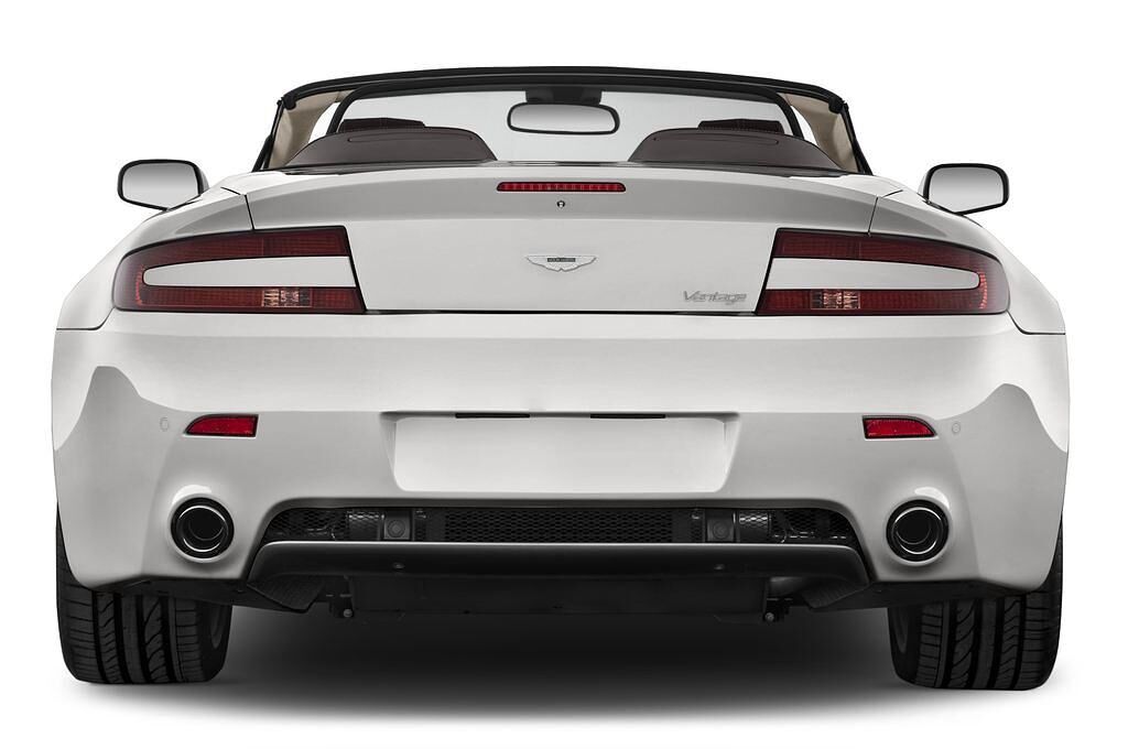 Aston Martin V8 Vantage (Baujahr 2010) - 2 Türen Heckansicht