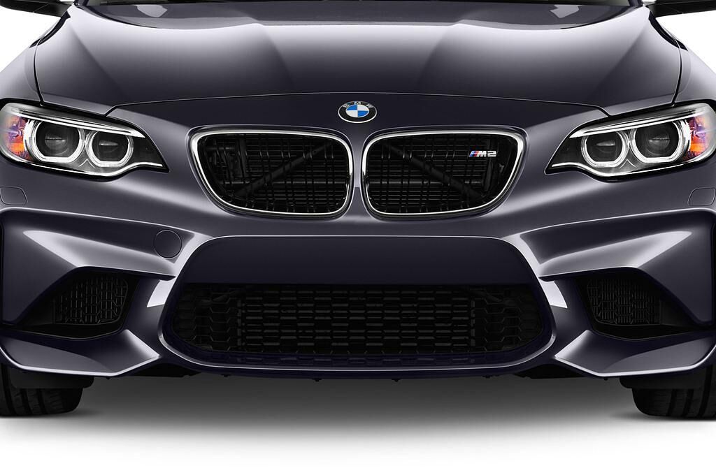BMW M2 (Baujahr 2017) - 2 Türen Kühlergrill und Scheinwerfer