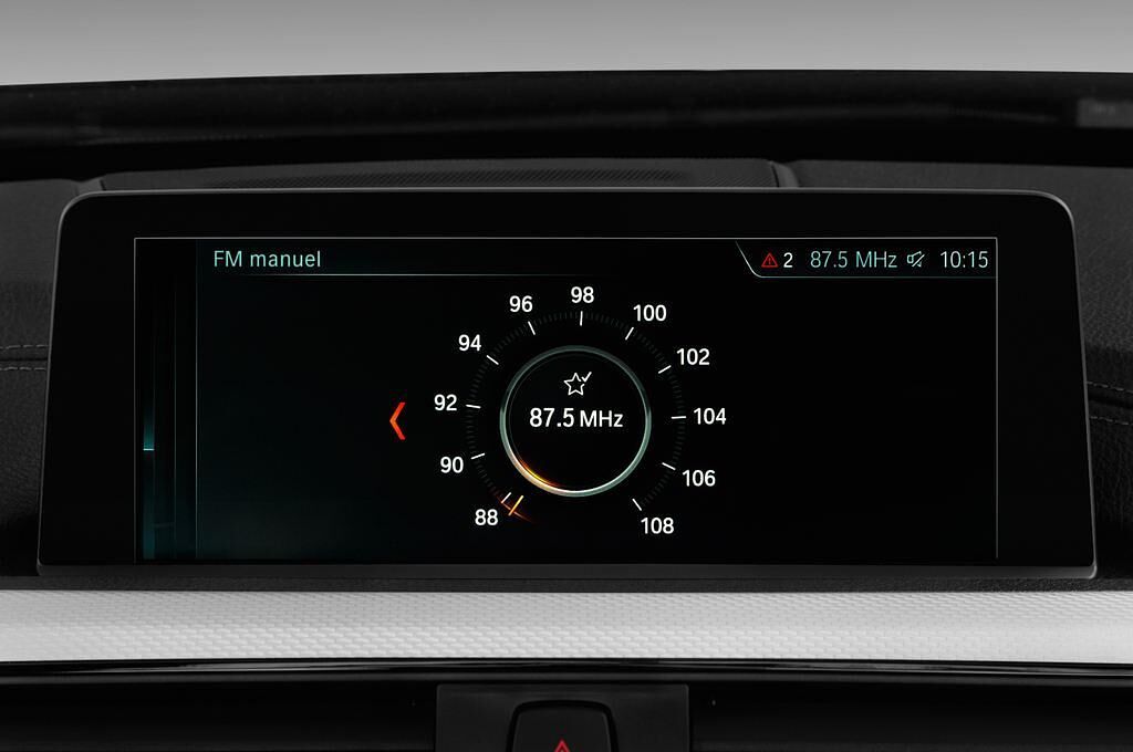 BMW 4 Series (Baujahr 2018) M Sport 2 Türen Radio und Infotainmentsystem