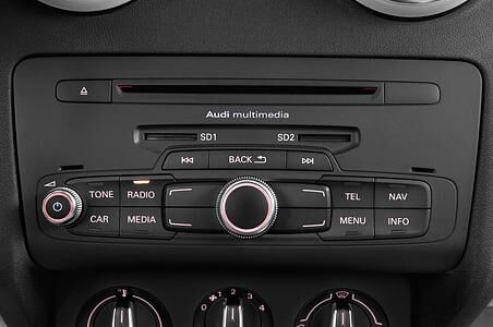 Audi A1 (Baujahr 2011) Ambition 3 Türen Radio und Infotainmentsystem
