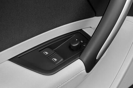 Audi A1 (Baujahr 2011) Ambition 3 Türen Bedienungselemente Tür