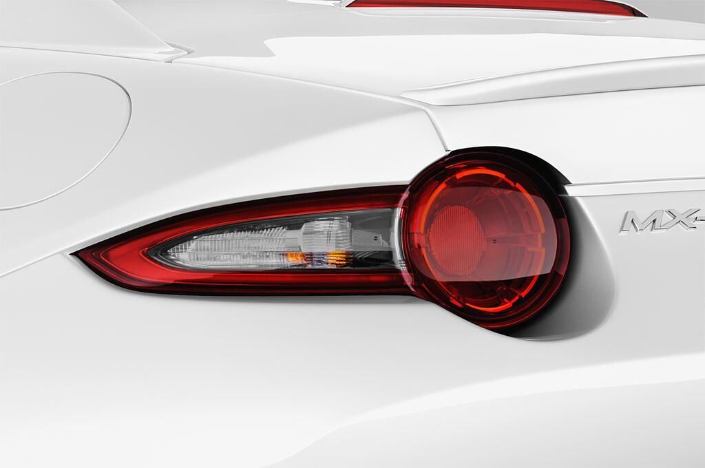 Mazda MX-5 RF (Baujahr 2017) Sports-Line 2 Türen Rücklicht