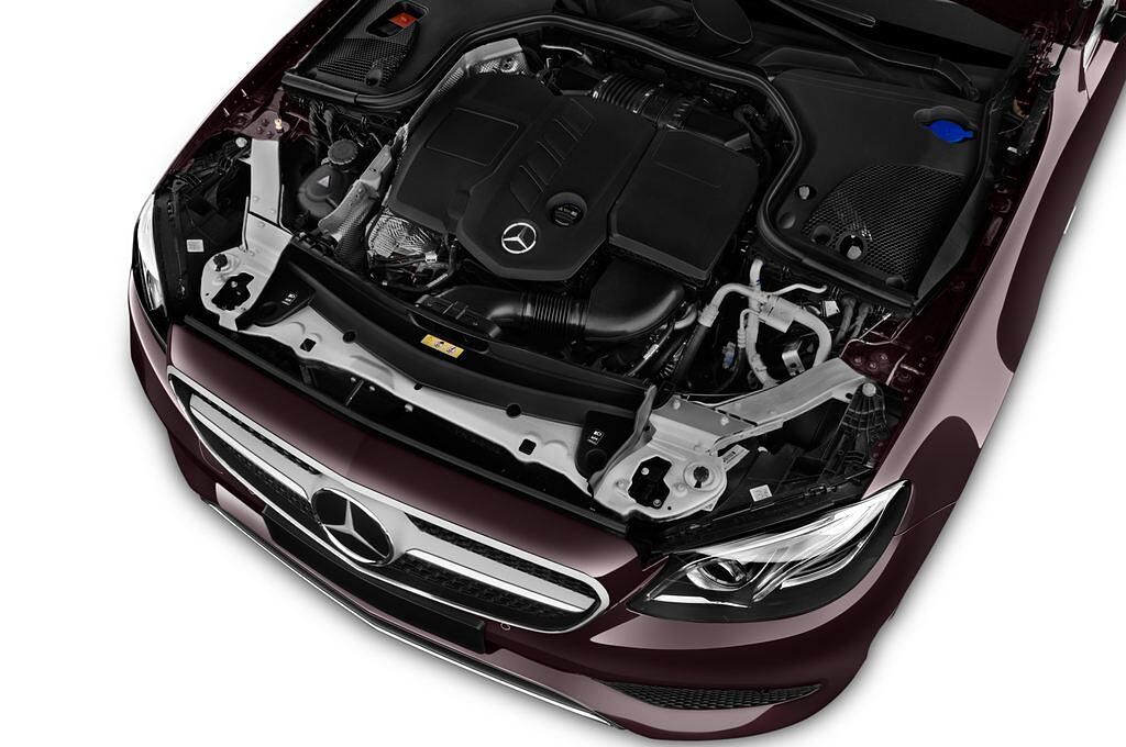 Mercedes E Class (Baujahr 2018) 25th Anniversary 2 Türen Motor