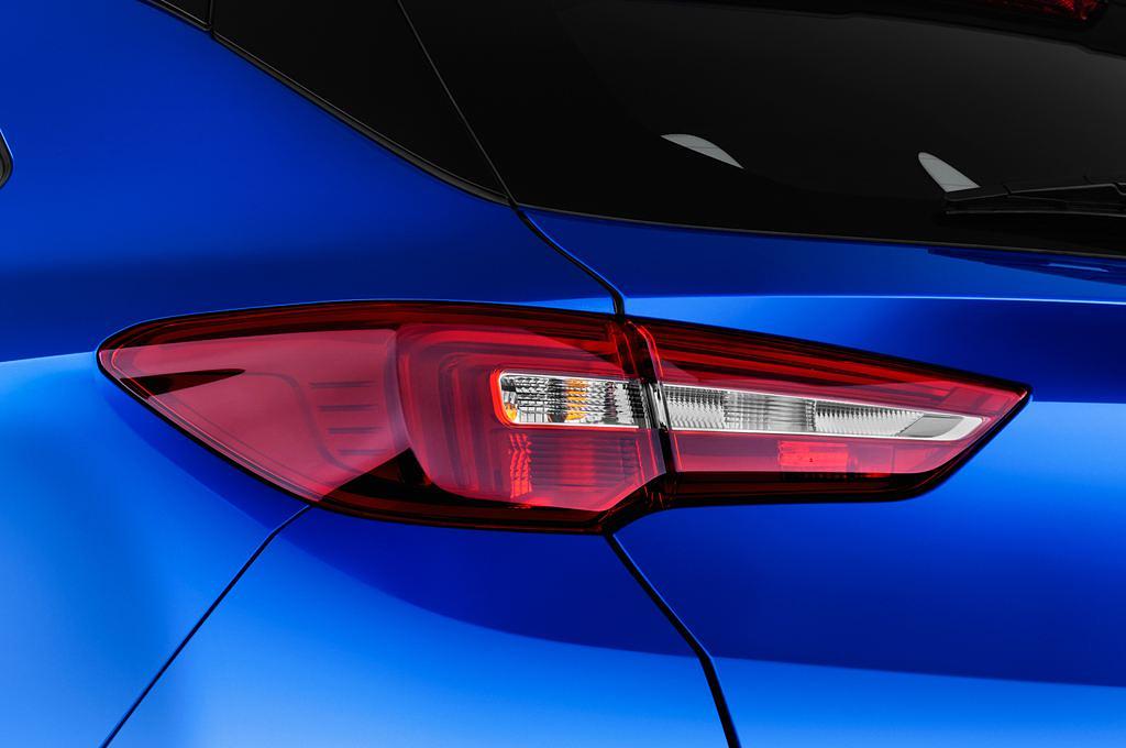 Opel Grandland X (Baujahr 2018) Innovation 5 Türen Rücklicht