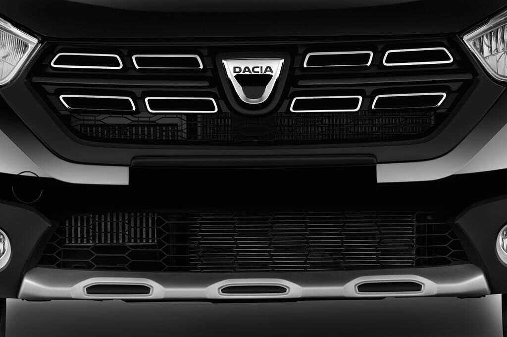 Dacia Dokker (Baujahr 2017) Stepway Celebration 5 Türen Kühlergrill und Scheinwerfer