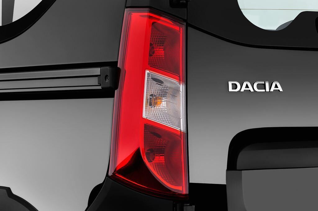 Dacia Dokker (Baujahr 2017) Stepway Celebration 5 Türen Rücklicht