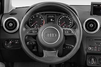 Audi A1 (Baujahr 2011) Ambition 3 Türen Lenkrad