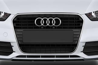 Audi A1 Sportback (Baujahr 2012) Ambition 5 Türen Kühlergrill und Scheinwerfer