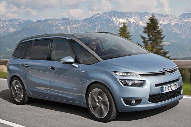 LED-Tagfahrlicht haben alle Versionen, Nebelscheinwerfer sind ab Seduction Serie