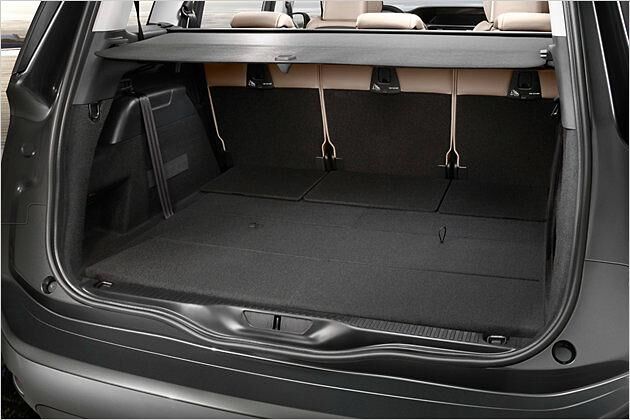 Kofferraum: Bei fünfsitziger Konfiguration gehen je nach Position der Rücksitze 575 bis 704 Liter hinein