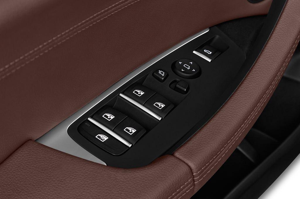 BMW X3 (Baujahr 2018) xLine 5 Türen Bedienungselemente Tür