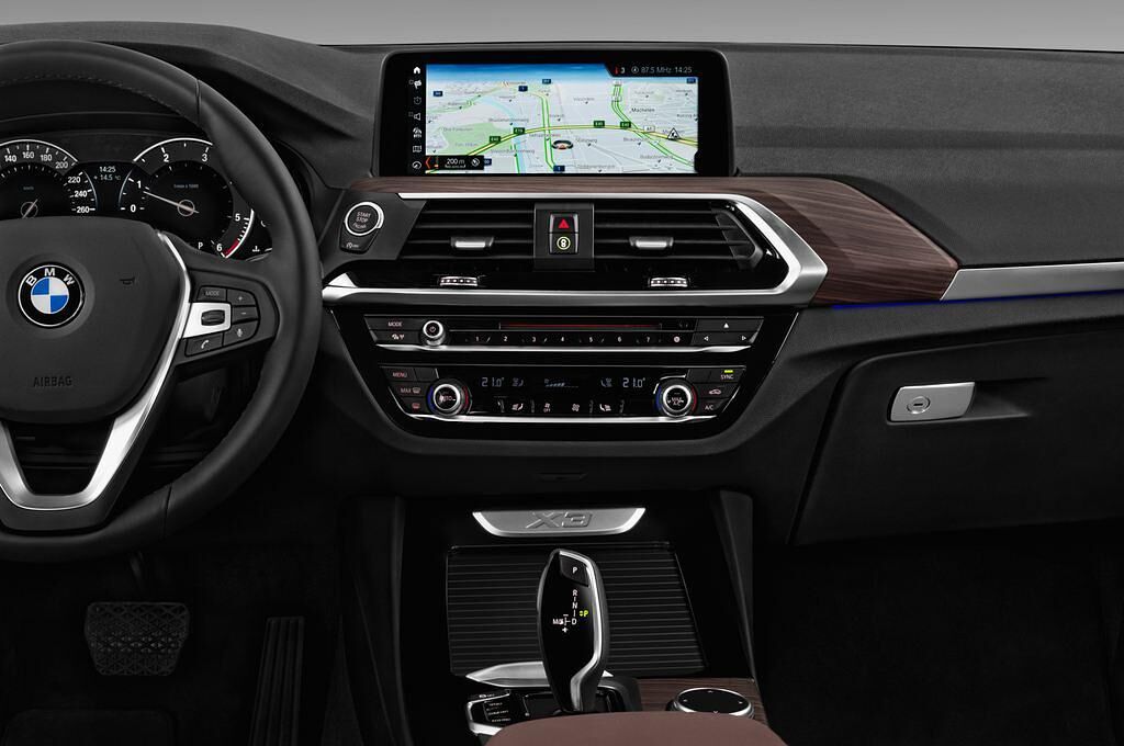 BMW X3 (Baujahr 2018) xLine 5 Türen Mittelkonsole