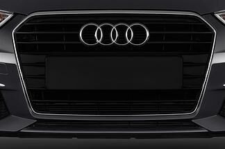 Audi A1 (Baujahr 2016) Sport 3 Türen Kühlergrill und Scheinwerfer