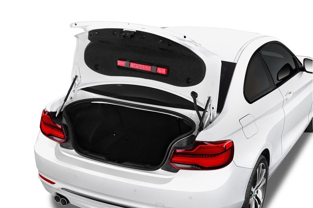 BMW 2 Series (Baujahr 2018) Sport Line 2 Türen Kofferraum