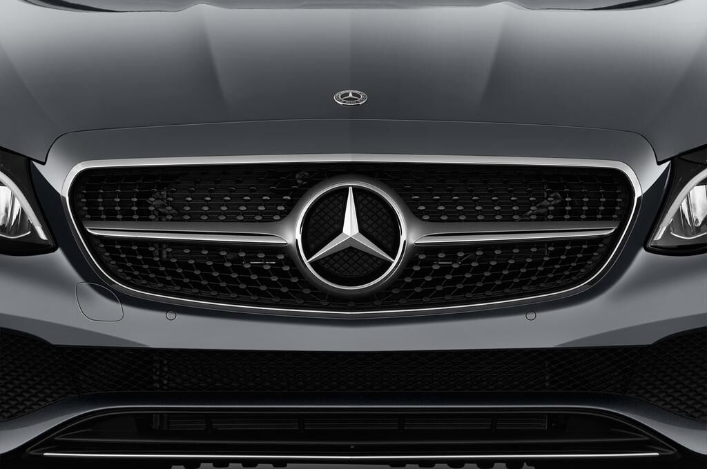 Mercedes E Class (Baujahr 2018) - 2 Türen Kühlergrill und Scheinwerfer
