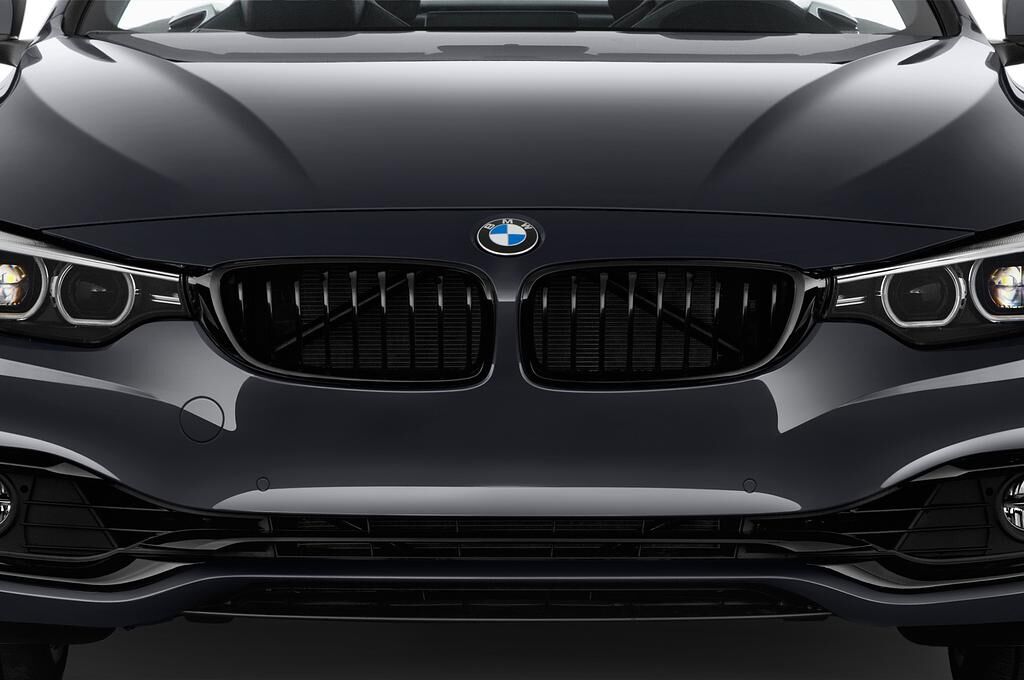 BMW 4 Series (Baujahr 2018) Sport 2 Türen Kühlergrill und Scheinwerfer