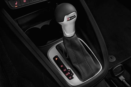 Audi A1 Sportback (Baujahr 2016) - 5 Türen Schalthebel