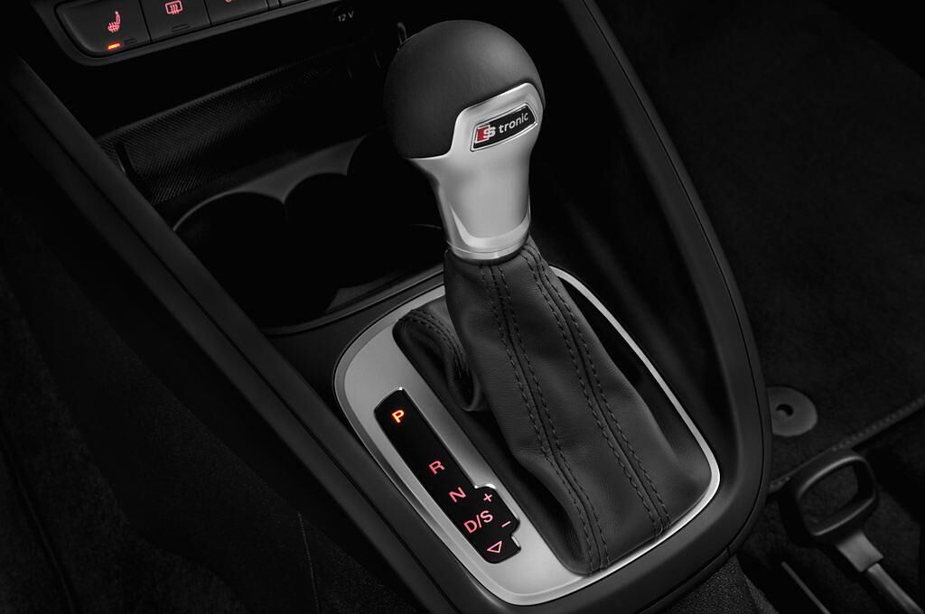 Audi A1 Sportback (Baujahr 2016) - 5 Türen Schalthebel