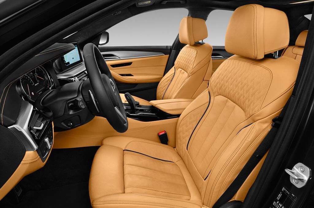 BMW 5 Series (Baujahr 2018) - 4 Türen Vordersitze