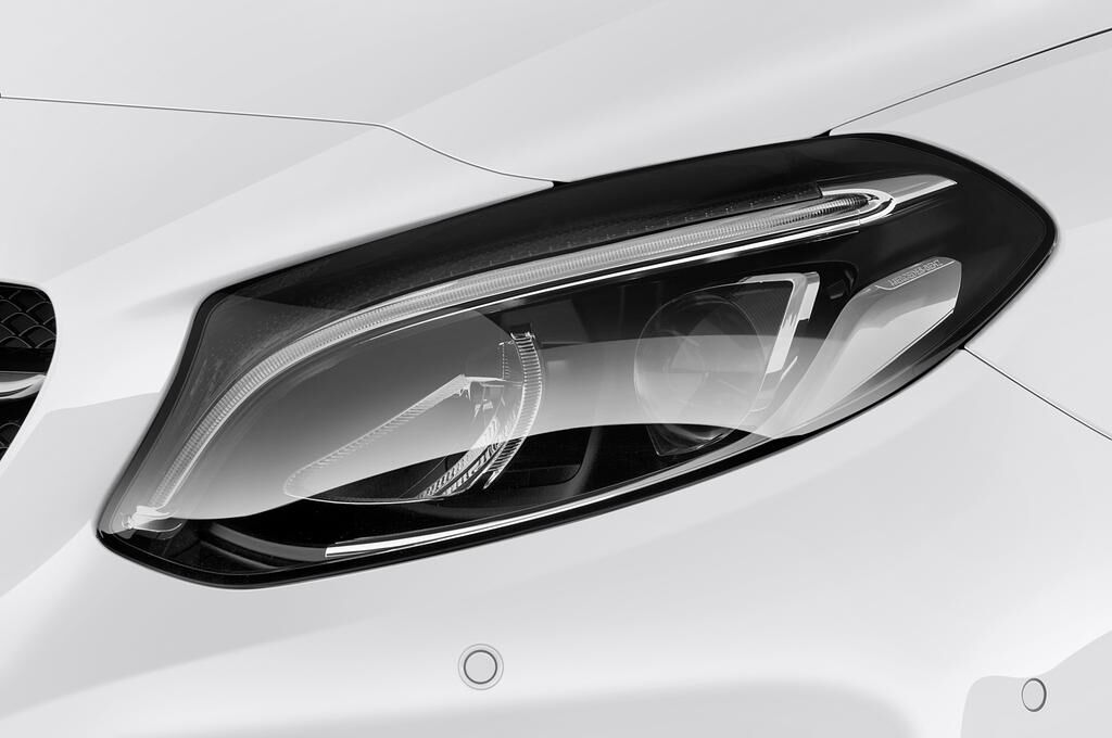 Mercedes B Class Sports Tourer (Baujahr 2018) - 5 Türen Scheinwerfer