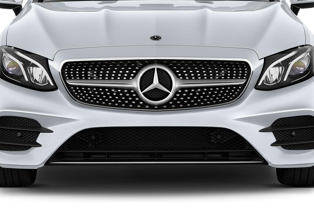 Mercedes E Class (Baujahr 2018) - 2 Türen Kühlergrill und Scheinwerfer