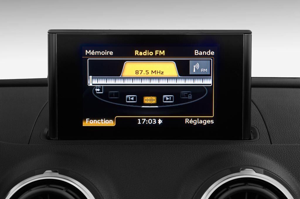 Audi A3 (Baujahr 2015) Ambition 2 Türen Radio und Infotainmentsystem