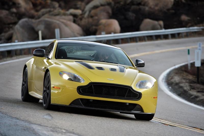 Aston Martin V12 Vantage S