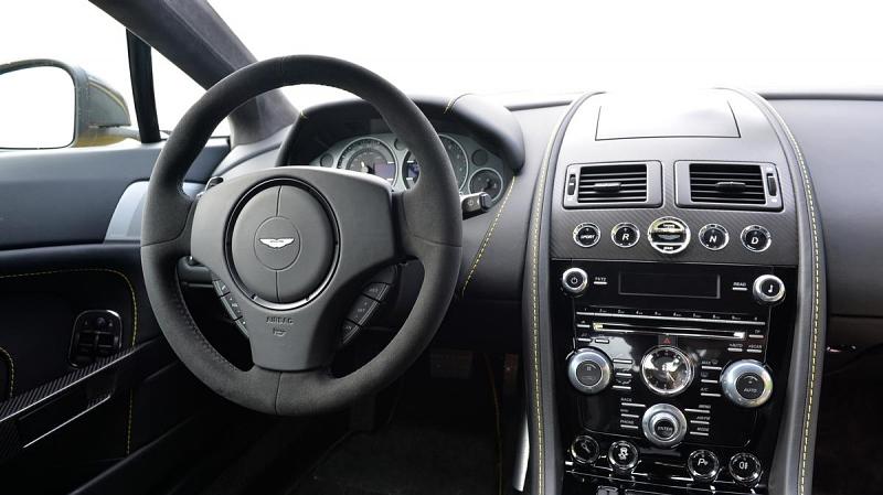 Aston Martin V12 Vantage S
