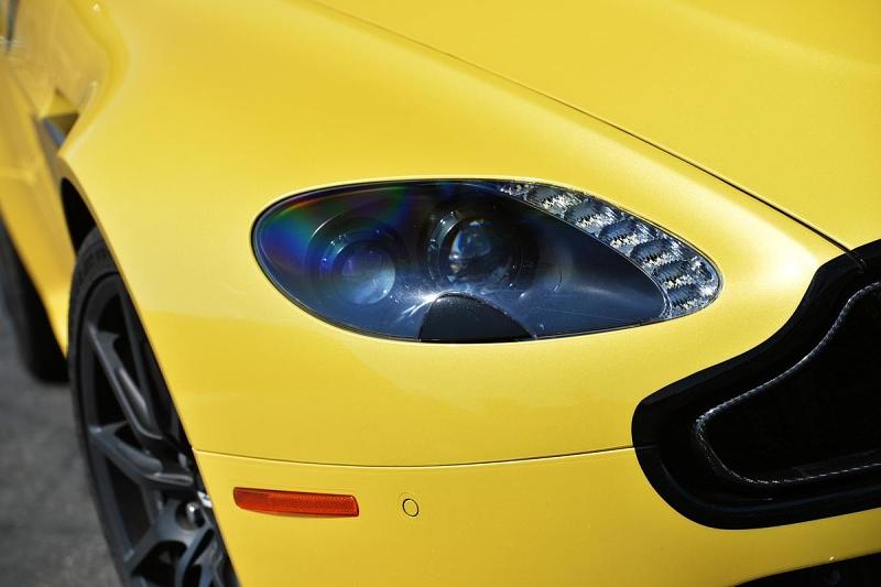 Aston Martin V12 Vantage S