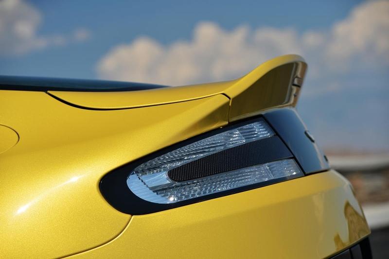 Aston Martin V12 Vantage S