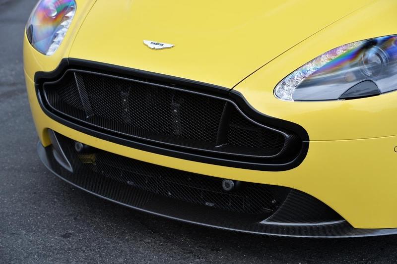 Aston Martin V12 Vantage S