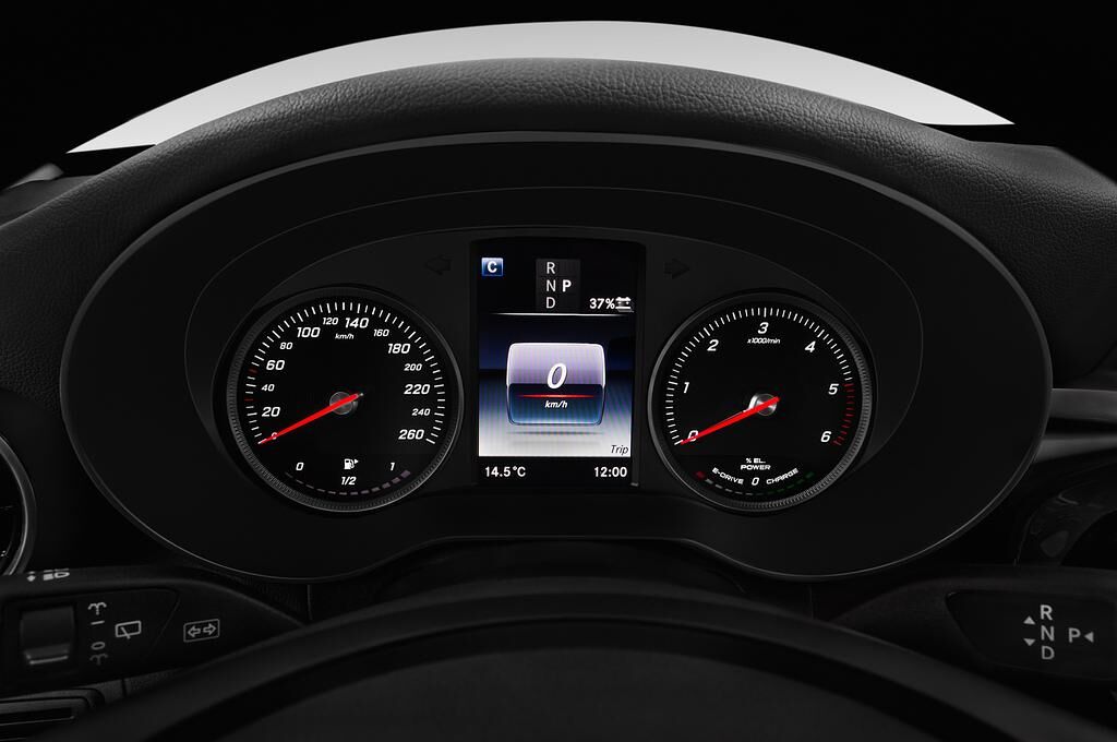 Mercedes C Class T-Modell (Baujahr 2018) Avantgarde 5 Türen Tacho und Fahrerinstrumente