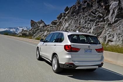 BMW X5 xDrive30d und X5 xDrive50i Fahrbericht: High 5, der neue X5 BMW X5 xDrive30d und X5 xDrive50i Fahrbericht: High 5, der neue X5