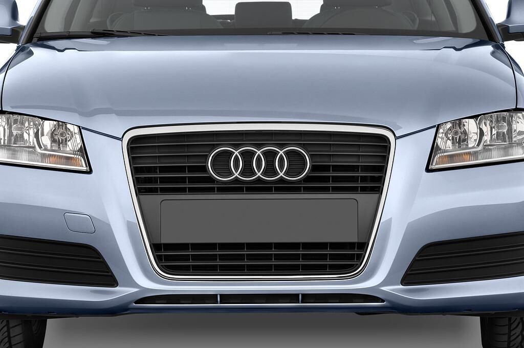 Audi A3 (Baujahr 2011) - 3 Türen Kühlergrill und Scheinwerfer