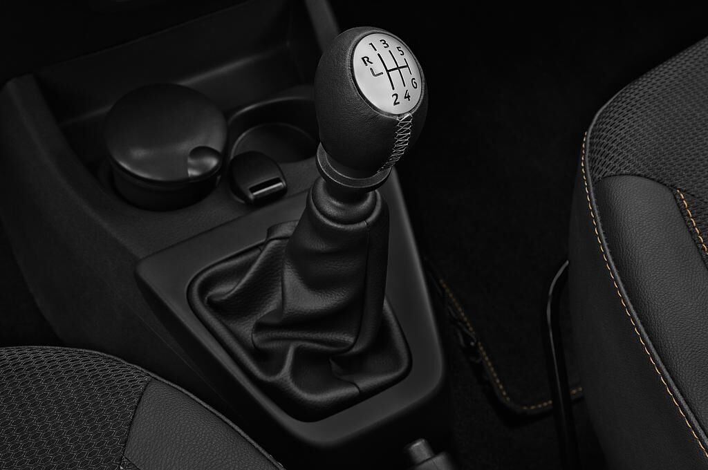 Dacia Lodgy (Baujahr 2018) Stepway 5 Türen Schalthebel